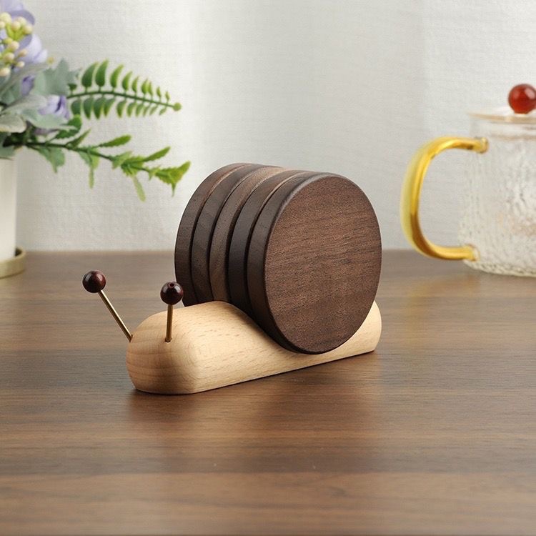 Desktop Creative Snail-Shaped Wooden Coasters, Heat Insulation Pads, Decorative Ornaments, Heat-Resistant Pads, Pot Pads, Bowl Pads, Cup Holders, Magnetic Wholesale