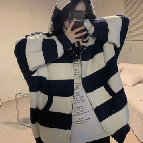 The laid-back style loose, casual and versatile sweater jacket is a new fashion hooded knitted cardigan for women in the autumn and winter of 2022 pic 28