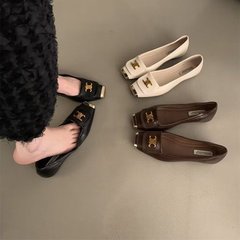 韓国版のデザイン感の浅い靴の小さい靴の黒色の気質の平靴の秋冬のフランス式の靴の柔らかい底の女性の靴
