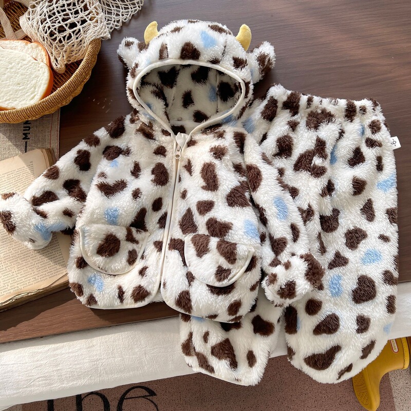 Children's Hooded Pajamas Set, Boys' Clothes, New Autumn and Winter Baby Coral Velvet Home Clothes, Kidsren's Clothes, Fashionable and Cute Babies