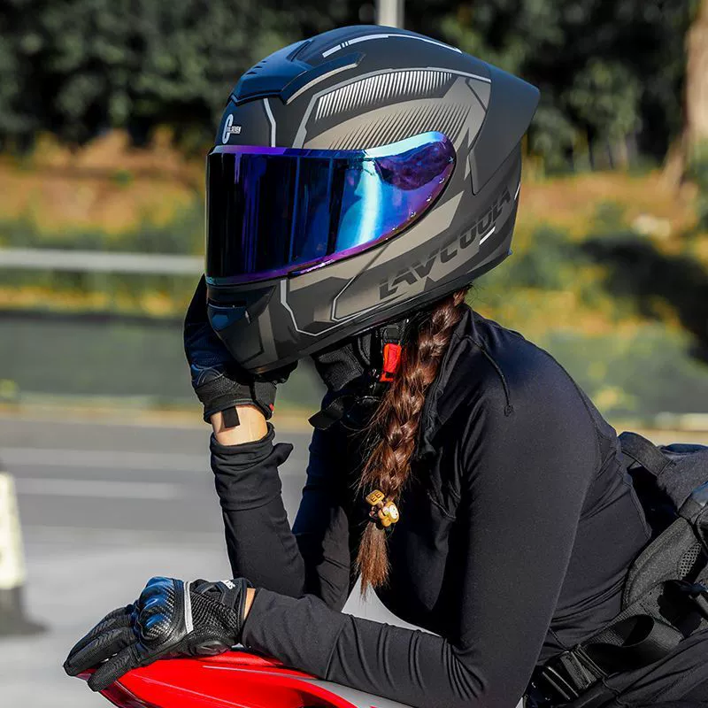 Сертифицированные мотоциклетные шлемы для мужчин и женщин, персонализированные всесезонные мотоциклетные шлемы с полным лицом, электромобили, прохладные и морозостойкие.