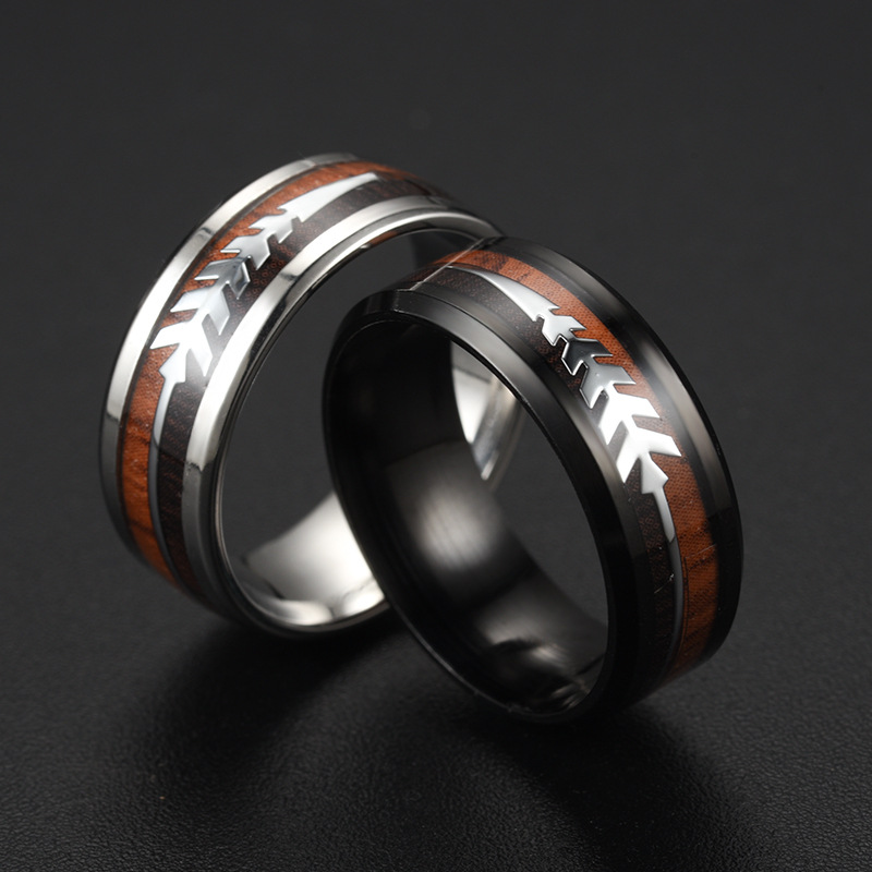 Fashion New Two-color Wood Grain Arrow Titanium Steel Ring Wholesale Nihaojewelry display picture 6