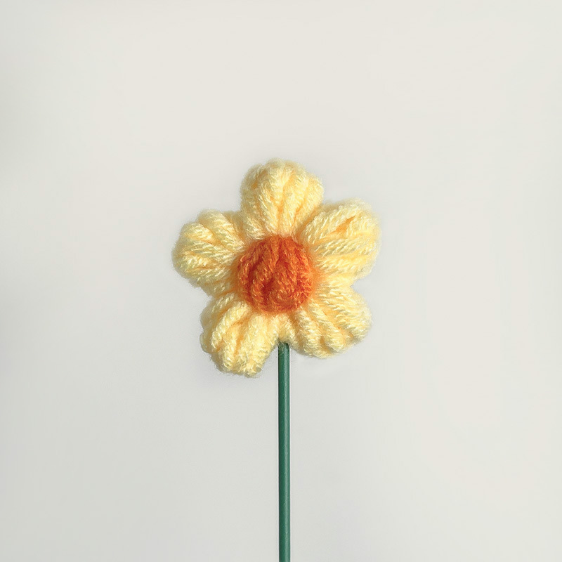 クロスボーダーの手編みの完成品の小さい花束は花の毛糸のメリヤスの花束を模倣します。|undefined