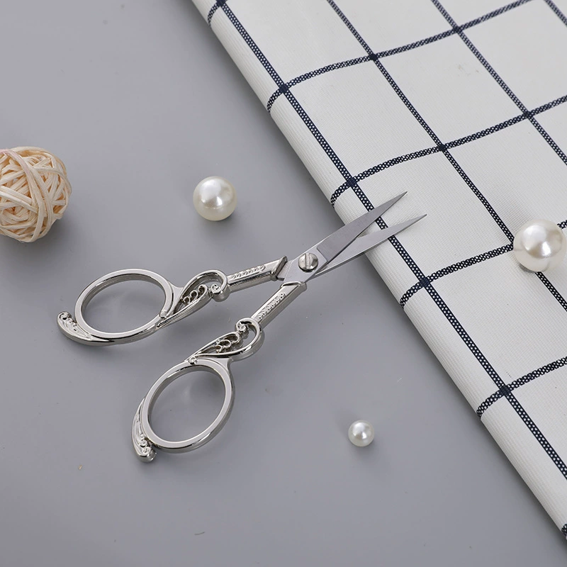 Retro Loan Plum Cut Handmade Paper -cutting Process Small Scissors Flower Word Embroidered Treasure Launch Beauty Small Scissors