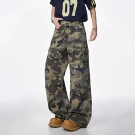 男式针织衫;男式夹克;男式休闲裤