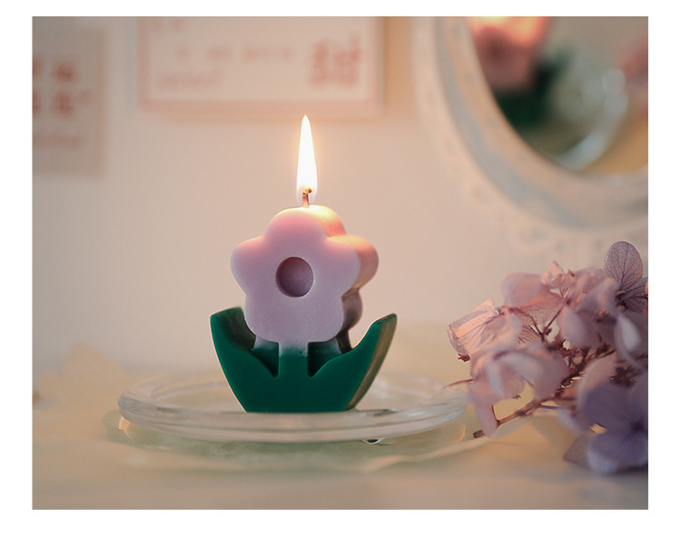 Fashion Flower Paraffin Candle 1 Piece display picture 10
