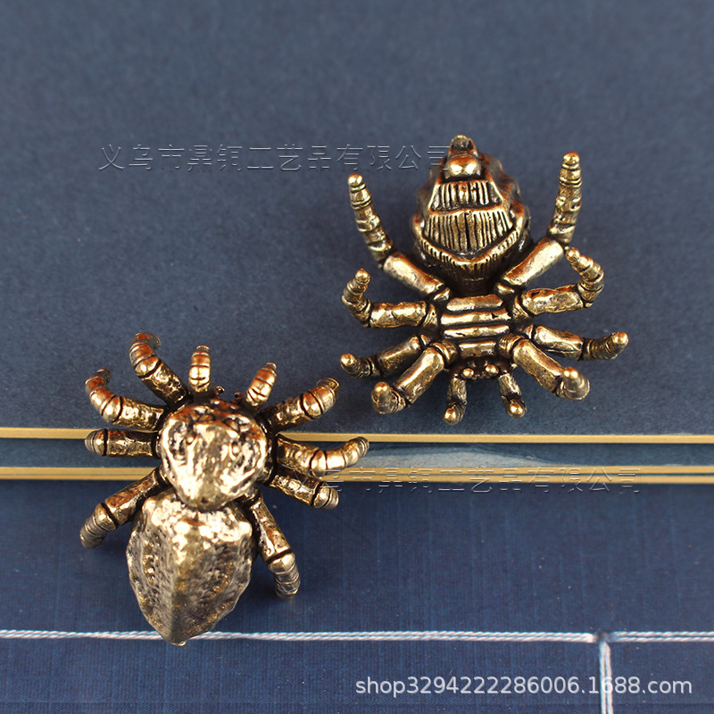 (2개) 황동 모조 늑대 거미 데스크탑 소형 장식품 크리에이티브 대형 늑대 거미 손잡이 황동 거미 공예품 사무실 장식품