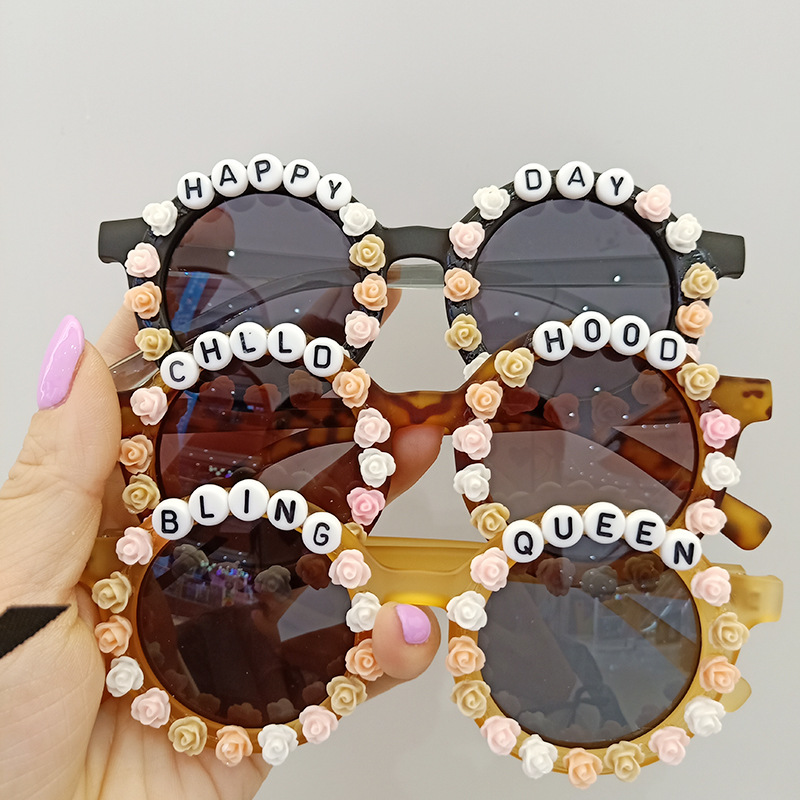 Fashion Anti-ultraviolet Sticky Letter Children's Sunglasses display picture 3
