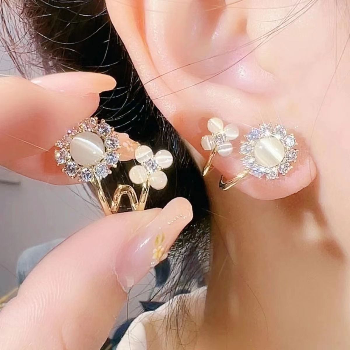 1 Pair Elegant Shiny Flower Inlay Alloy Opal Ear Studs display picture 4