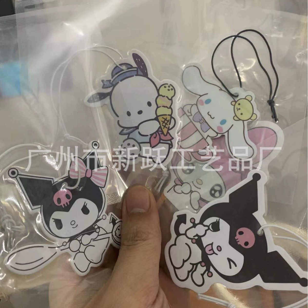 В наличии Сотня мультяшных автомобильных ароматов, автомобильный стойкий ароматический аромат, автомобильный Модный кулон, парфюмерная карта, настройка