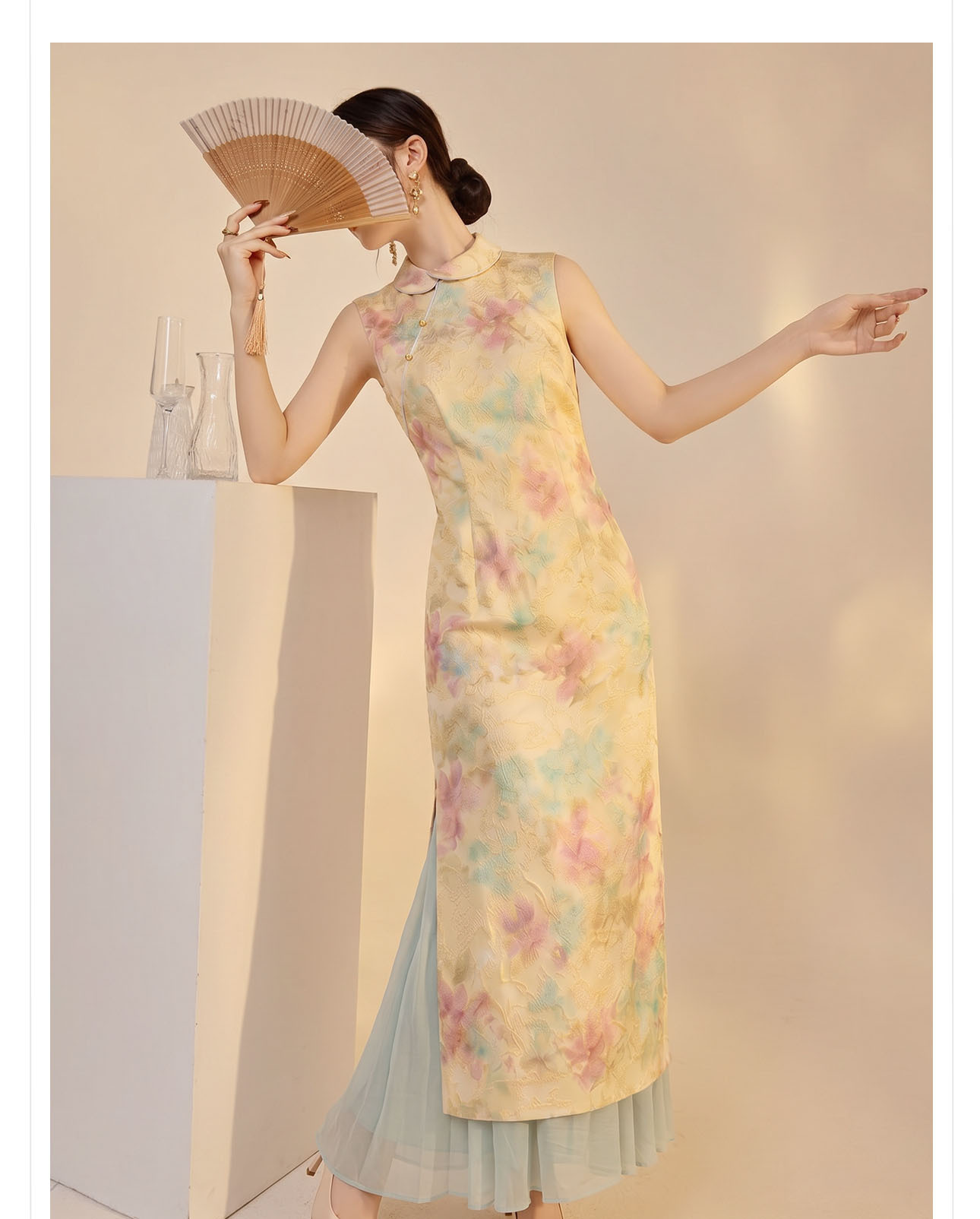 Đầm maxi sườn xám cải tiến tay áo ve áo in hoa xẻ tà — màu vàng chi tiết 11