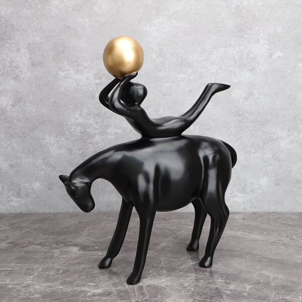 European -style creative resin riding beef cow red gold and blue…