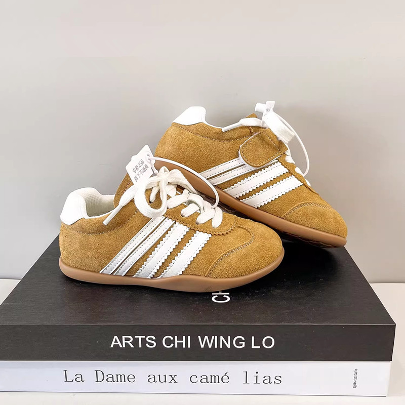 Fashionable yellow GAT shoes