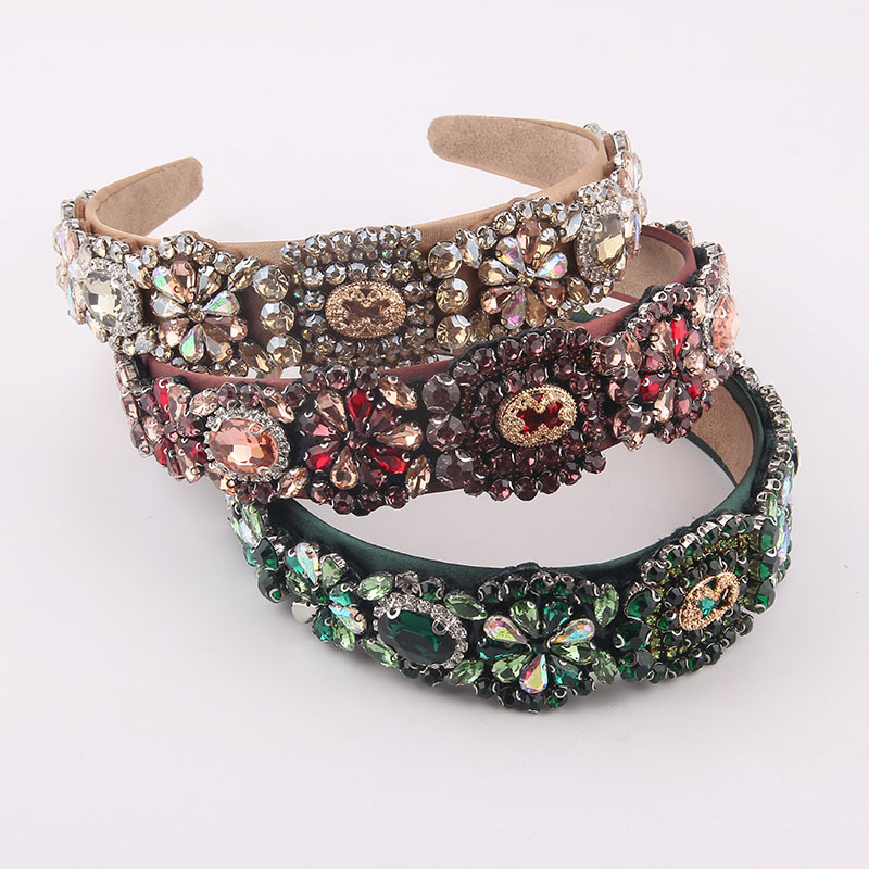 Wholesale Baroque Geometric Diamond Flower Headband Nihaojewelry display picture 1