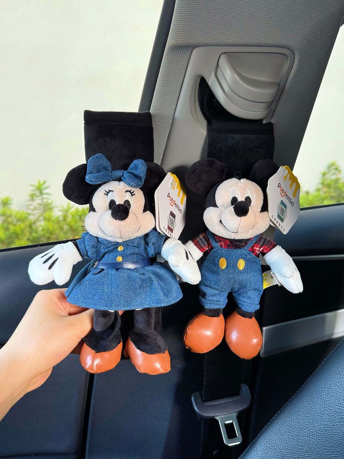 Mickey and Minnie car seatbelt shoulder pad, car interior seatbelt protector, anti-abrasion