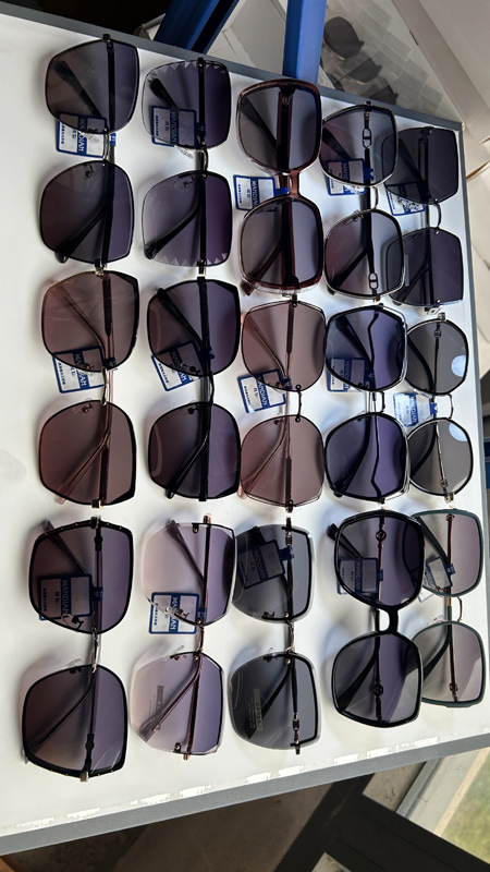 2026er Modell Metall-Nylon-Polarisierte Sonnenbrillen für Damen mit hochwertiger UV-Schutz und schmalem Gesichtseffekt, trendige Nylon-Sonnenbrillen