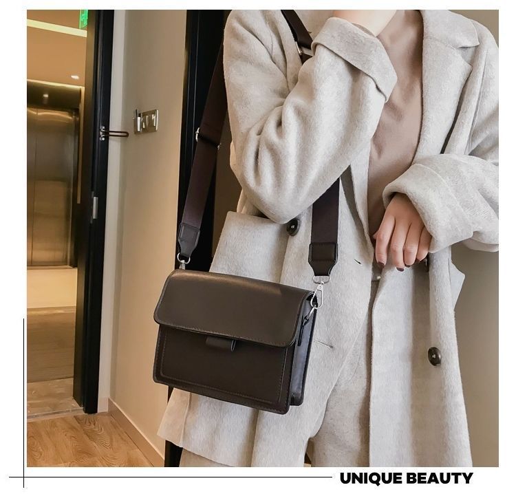 New Small Bag Women's Spring New Fashion   Wide Shoulder Strap Small Square Bag Retro One-Shoulder Crossbody display picture 9