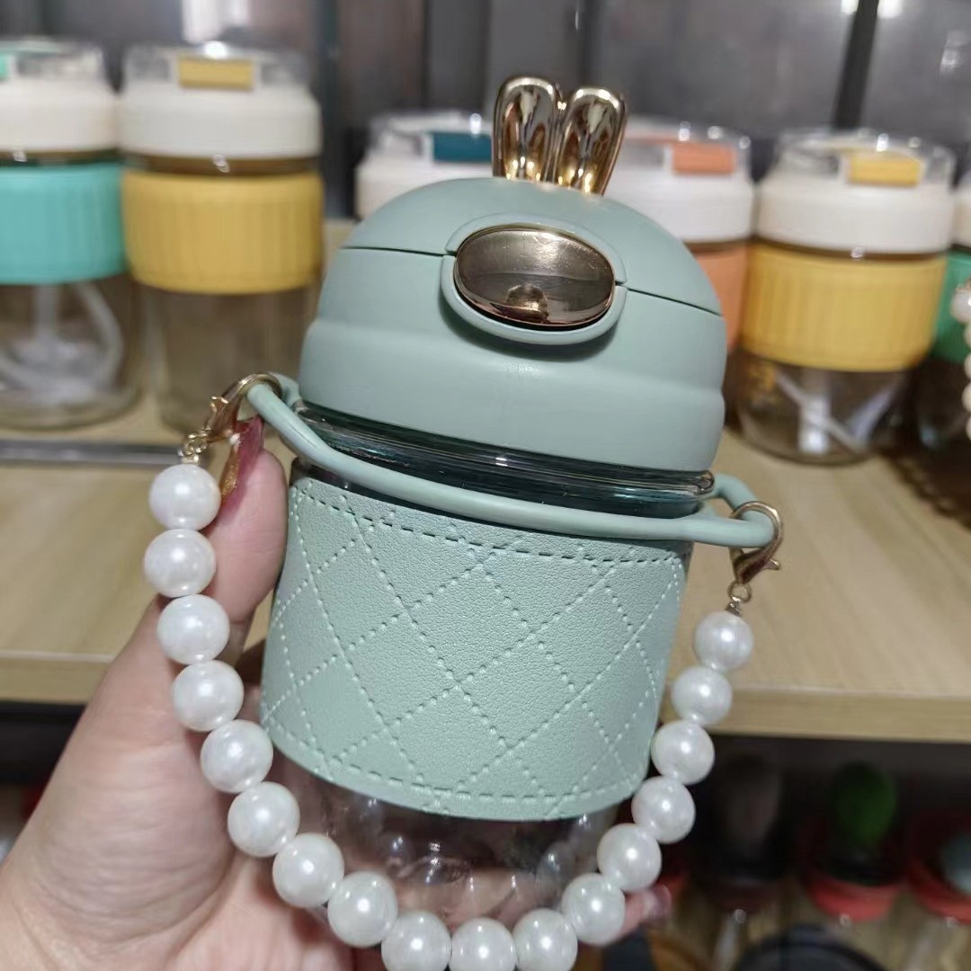 Taza de vidrio infantil con conejo - Regalo navideño, personalizable