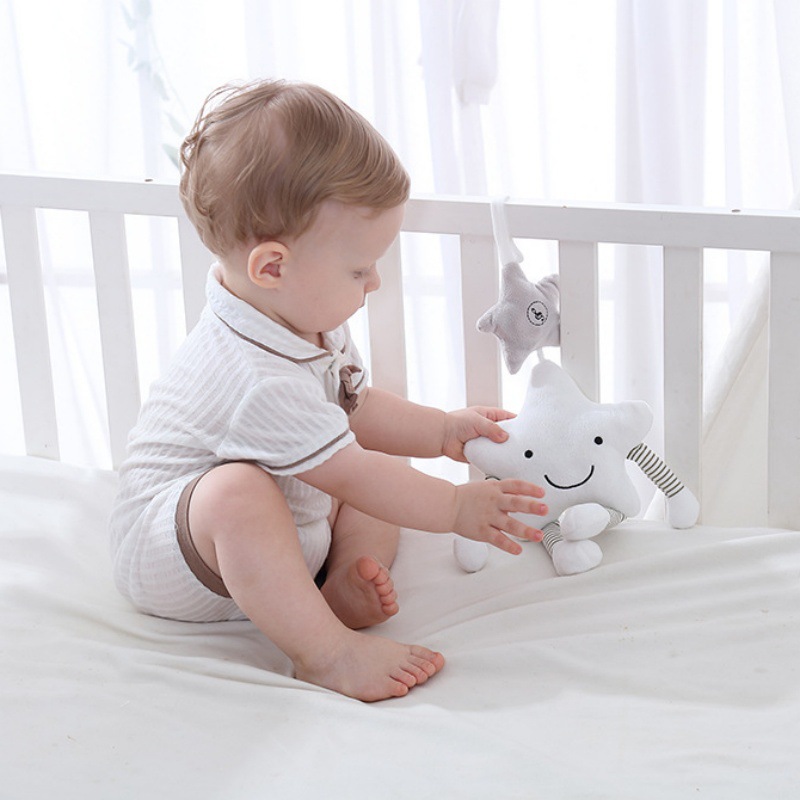 BBSKY blanco estrella de cinco puntas Música campanas de viento colgante coche de bebé colgando cama colgando 0-1 años de edad del bebé juguetes de peluche