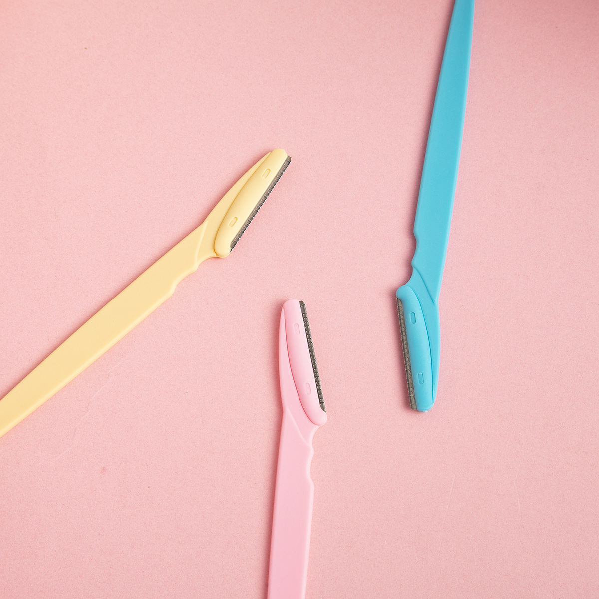 Cuchillo de cejas transfronterizo de comercio exterior Maquillaje Cuchillo de cejas Cuchillo de cejas creativo Mini para mujer Cuchillo de cejas al por mayor Herramientas de salón de belleza