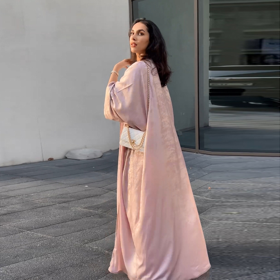 A008 Cross-border Middle East Dubai Muslim Fashion Women's Gold-Embossed Cardigan Robe_ecoleips.com