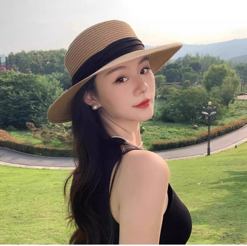 Hepburn style new French flat-topped straw hat women's summer seaside vacation with large eaves knitted sunscreen hat beach hat