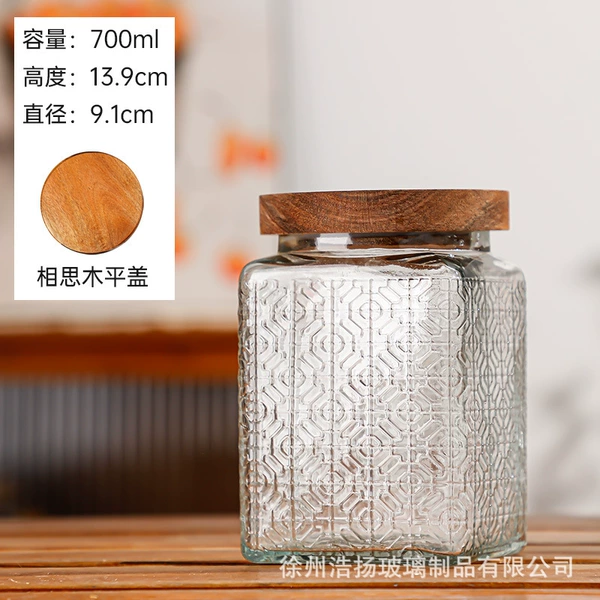 700M square window flower nude bottle does not contain a lid