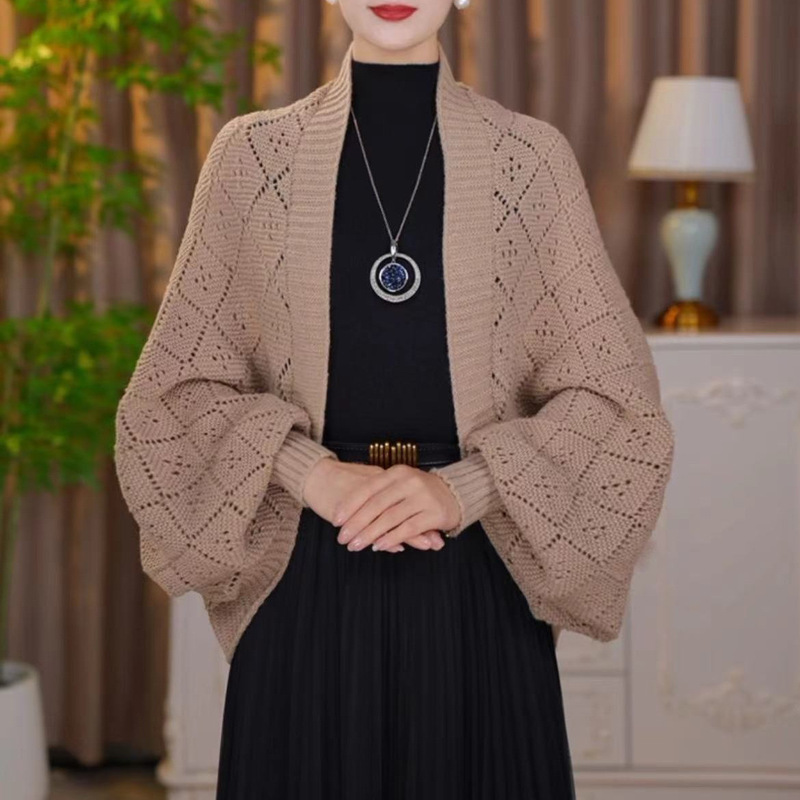2026 New Diamond-Patterned Spring and Autumn Knitted Plaid Shawl, Warm and Versatile, Fashionable and Stylish Cardigan for Outerwear 2026 New Diamond-Patterned Spring and Autumn Knitted Plaid Shawl, Warm and Versatile, Fashionable and Stylish Cardigan for Outerwear