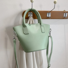 质感包包女2021新款潮时尚手提水桶包简约设计斜挎包两件套子母包