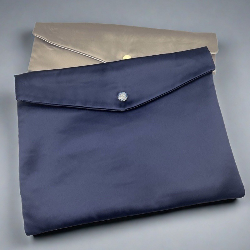 现货宝蓝色加厚新中式翻盖袋衣服仿真丝绸缎礼品袋磁铁矿暗扣袋子