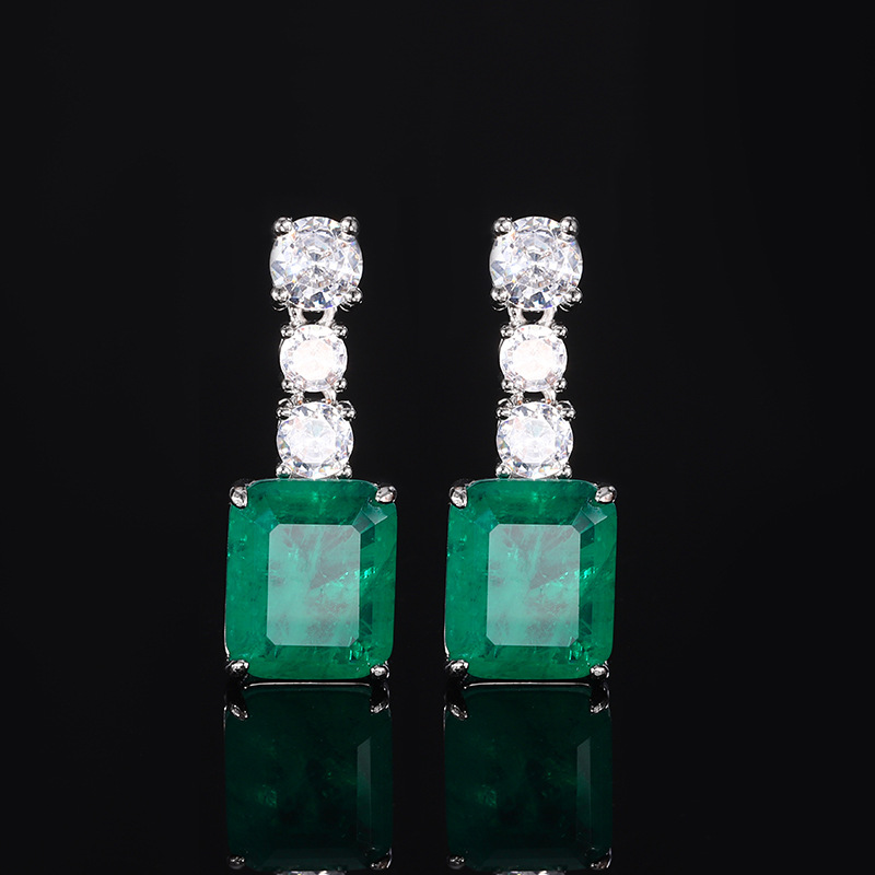 2024 Nueva joyería Zhuang Shengsheng, fondo de cobre, imitación de oro, tesoro de color, temperamento de corindón, pendientes simples, piedra principal femenina 10*12