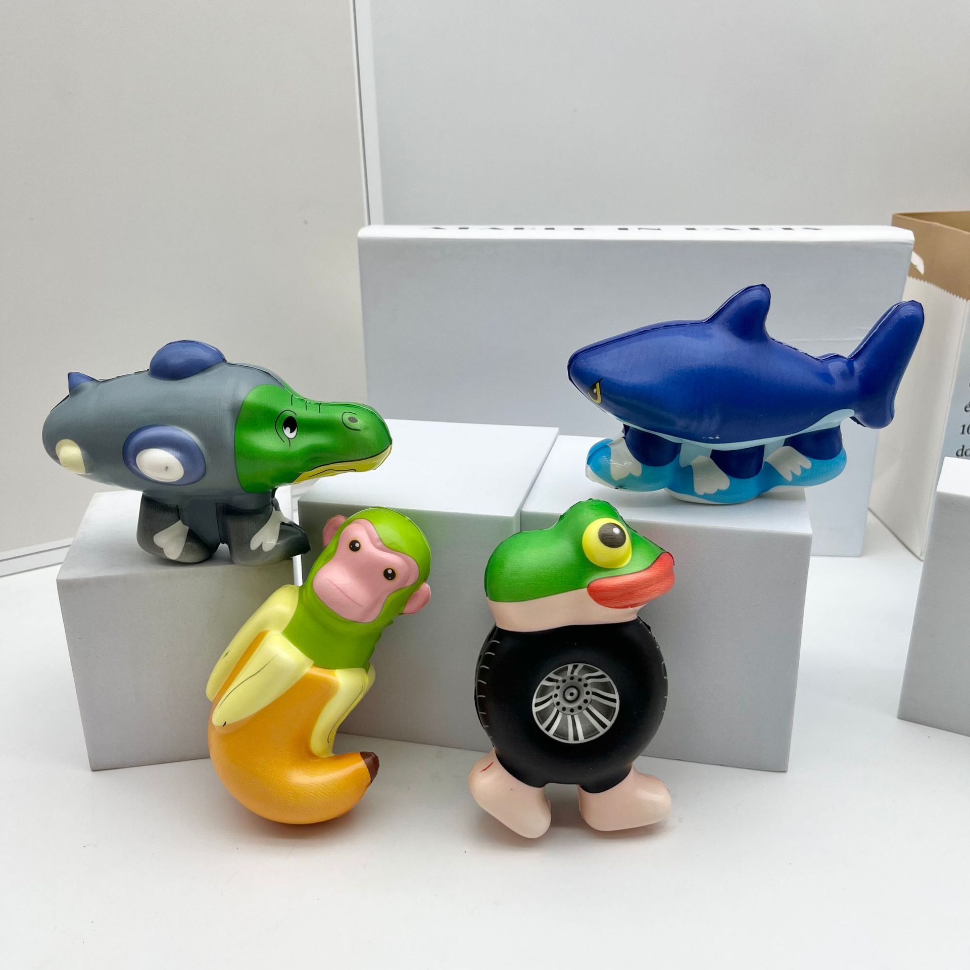 Juguetes de venta caliente transfronterizos, celebridades de Internet, montañas y mares de EE. UU.