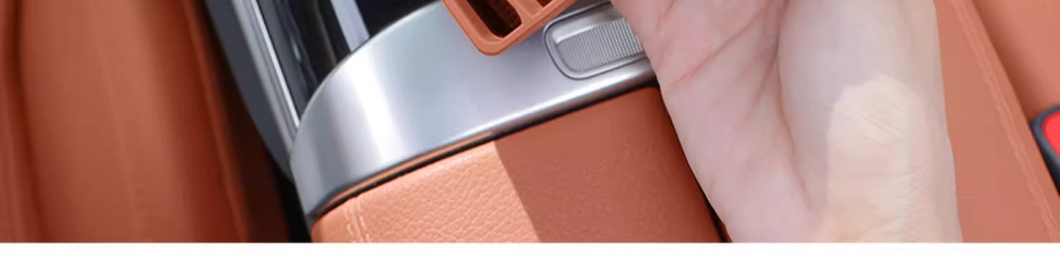 Mercedes-Benz Glc300L New C-Class C260L/C200L Water Cup Anti-Slip Mat E300L Silicone Protective Cover Car Accessories