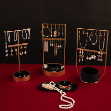 ���ƽ�ɫ�F�����бP��������չʾ�ܶ๦���ռ{�Ʒ����չʾ