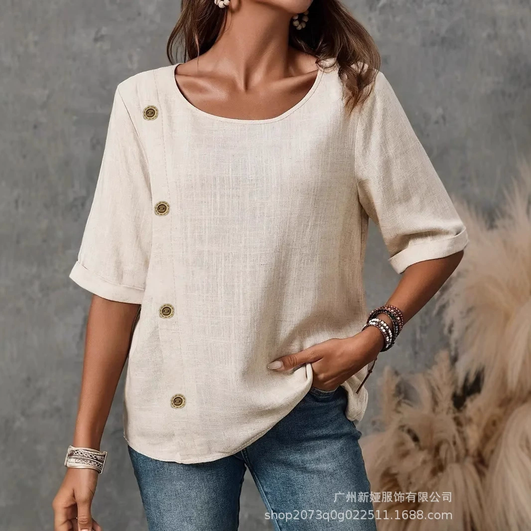 Однотонный элегантный и модный универсальный пуловер с искусственными пуговицами для женщин больших размеров.