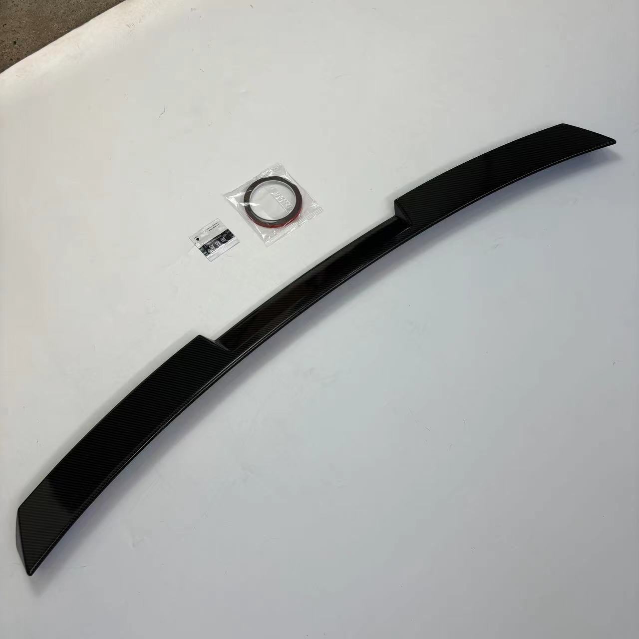Suitable for Bmw 3 Series G20G28 Blade Top Wing Fixed Wing Spoiler Bright Black Carbon Fiber Pattern Color
