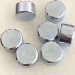Heavy iron round 16*10 cylindrical toy chess weight iron block 15x 8 lipstick lipstick weight iron grain
