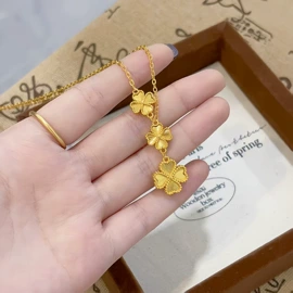 手镯;金箔花;吊坠