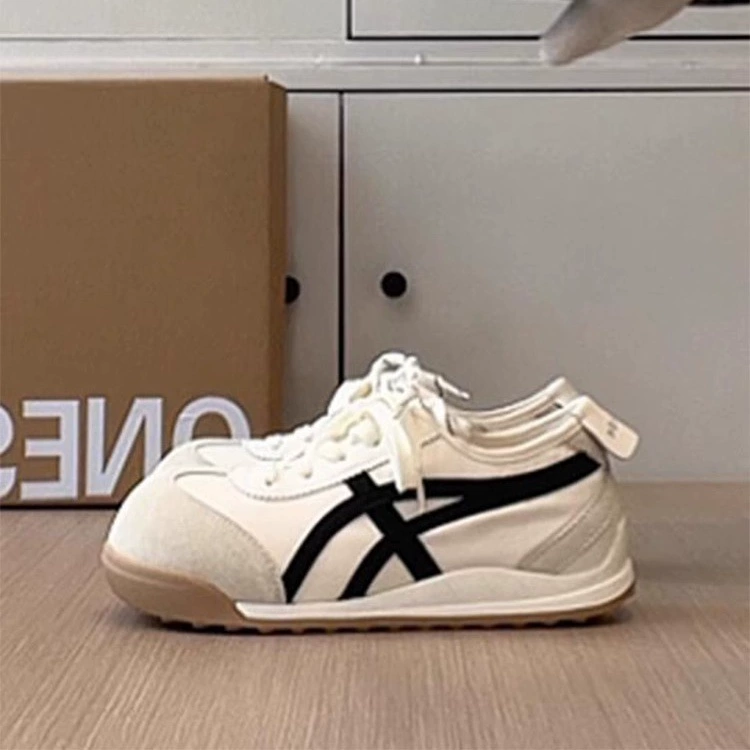 Женские кроссовки 2025 Весна/Лето Новые дышащие универсальные туфли с круглым носком Милые спортивные повседневные туфли Нескользящие кроссовки для бега.