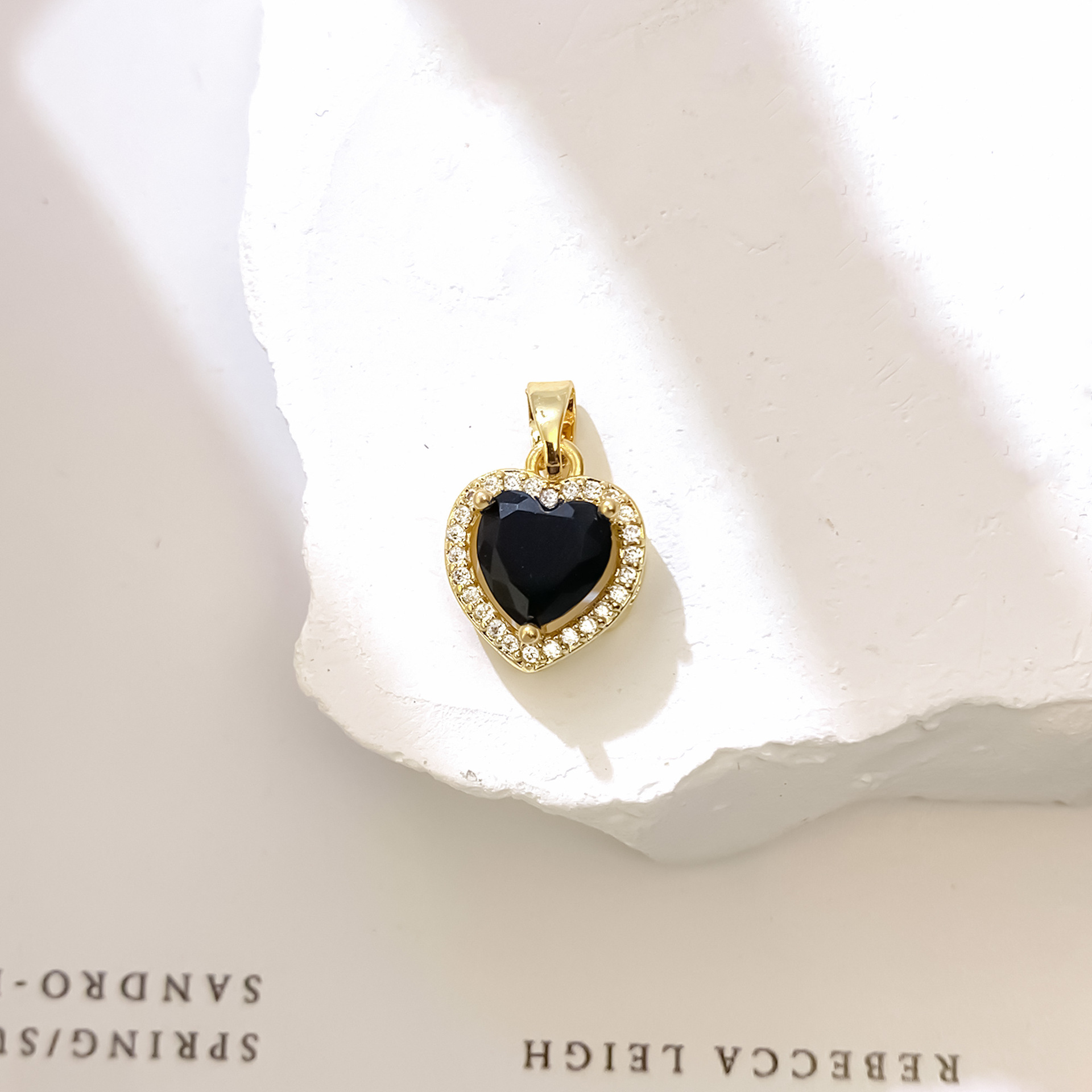 XL728 블랙 러브 펜던트 골드