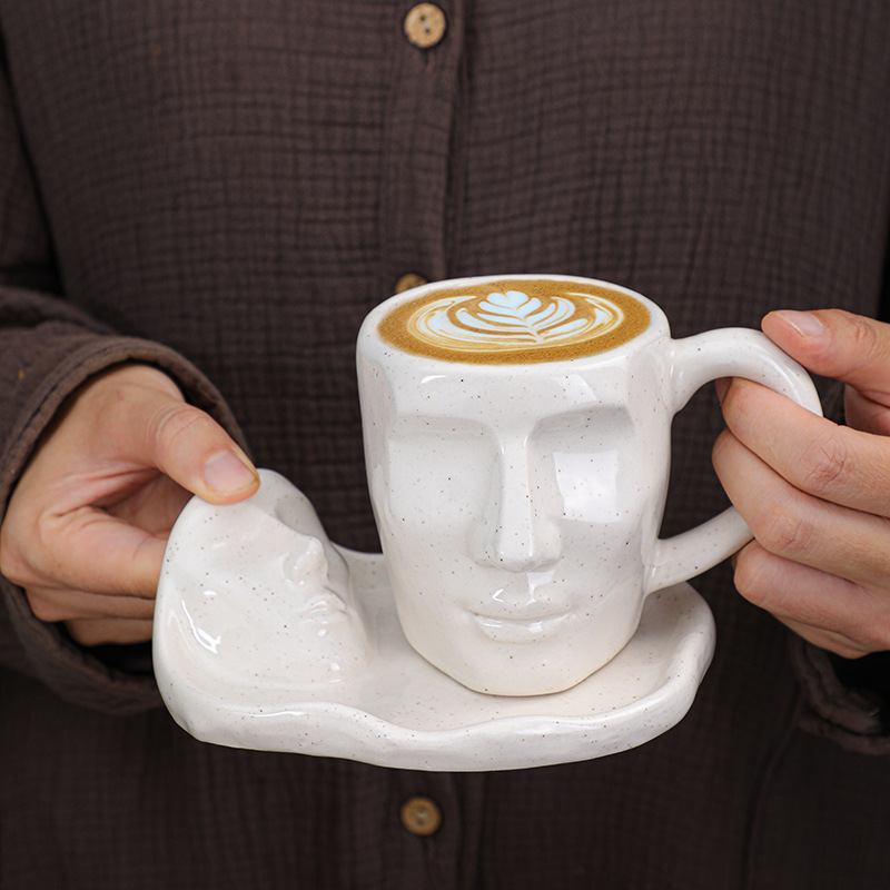 Amazon venta caliente de tazas de café de cerámica europeas conjuntos de tazas de agua de pareja creativas tazas de regalo hechas a mano logotipo puede imprimir