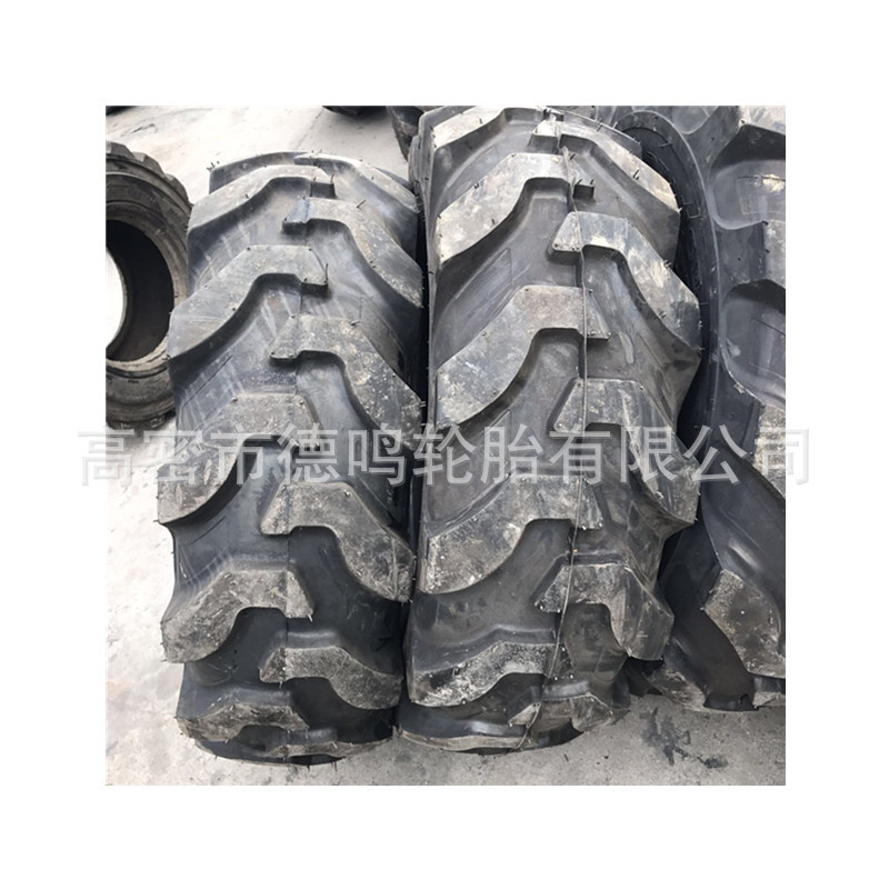 Suministro de neumáticos agrícolas para empacadora de césped 10.0/75-15.3 12.5/80-15.3 neumáticos para cosechadora
