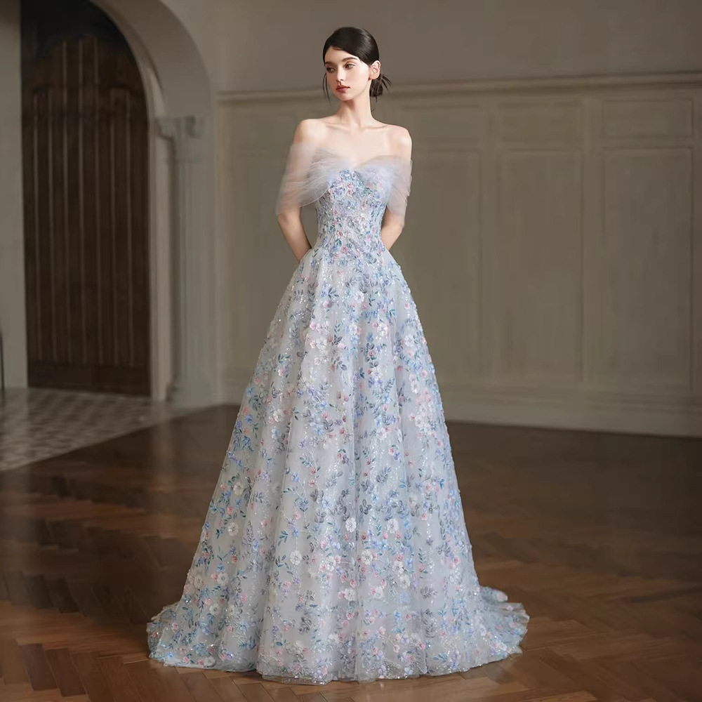 Đầm maxi nữ thêu hoa xanh cổ yếm dáng công chúa — Màu ảnh