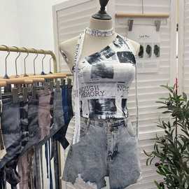 欧美斜肩背心2024女甜辣挂脖抹胸美式辣妹外穿设计感短款热辣上衣