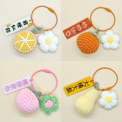 Knitted finished fruit keychain with small flowers, apples, persimmons, peaches, oranges, pears, decorative accessories, souvenirs, accessories