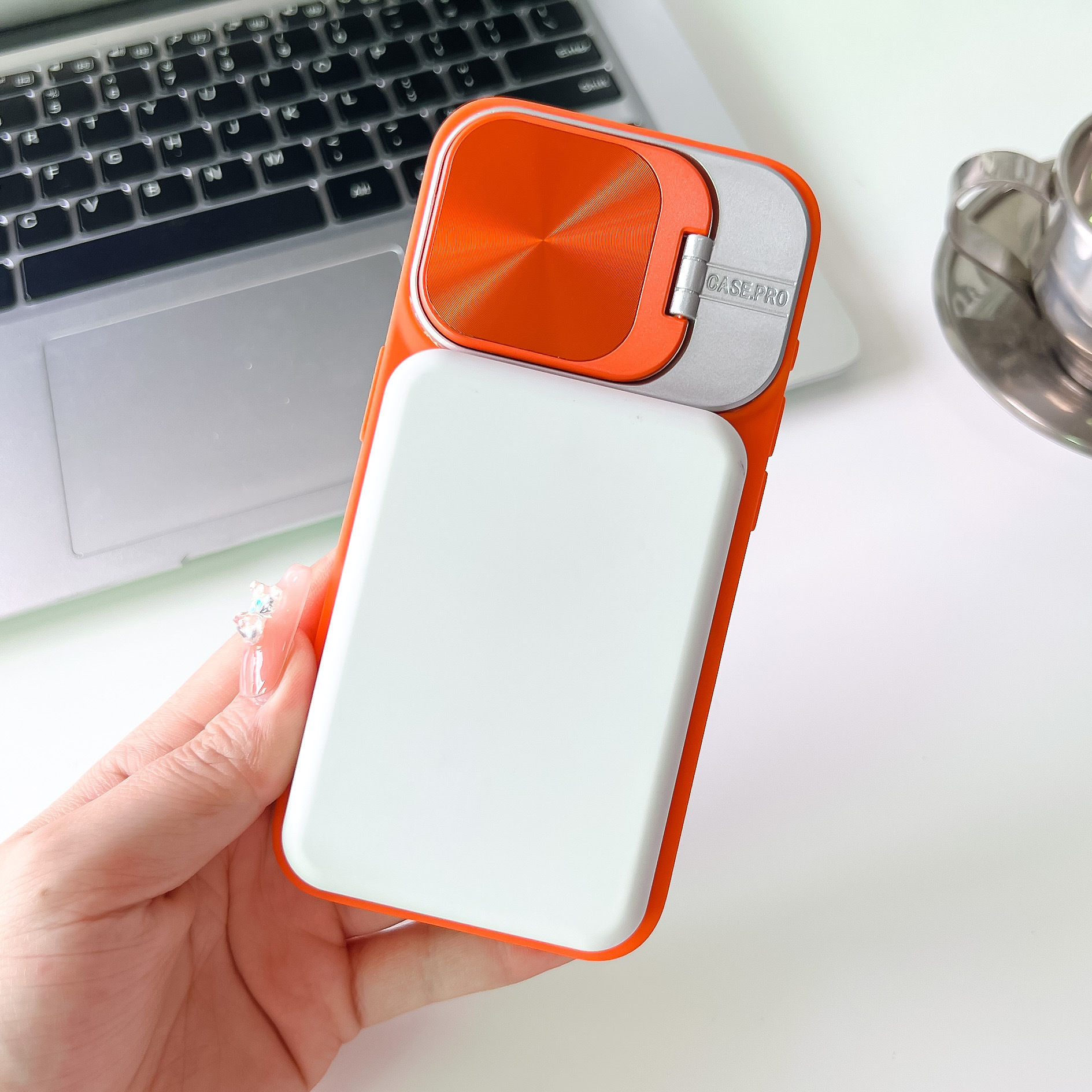 17PRO soporte de lente de silicona para iPhone16 caso de teléfono móvil todo incluido succión magnética marca de fuga Apple 15 cubierta