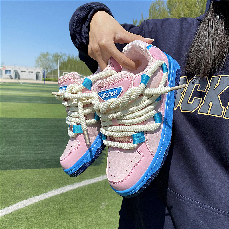Chaussures de couple pour hommes, design de tresse sale de niche, pain féminin Instagram, chaussures de sport super chaudes et polyvalentes, décontractées_voghion.com