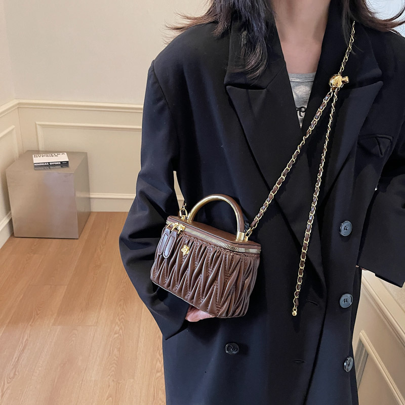 Plegado pequeño viento fragante bolso de mano caja 2024 nuevo bordado cadena bolso de hombro de moda versátil bolso de mochila