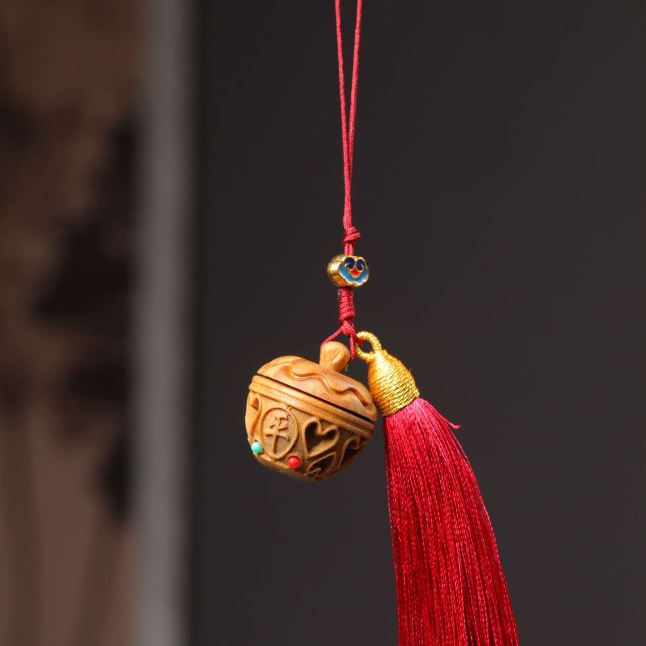 Wooden Gourd Incense Diffuser, Longevity Wish Hollow-Out Treasure Bottle with Tassel, Car Hanging Ornament, Suitable for Live Streaming