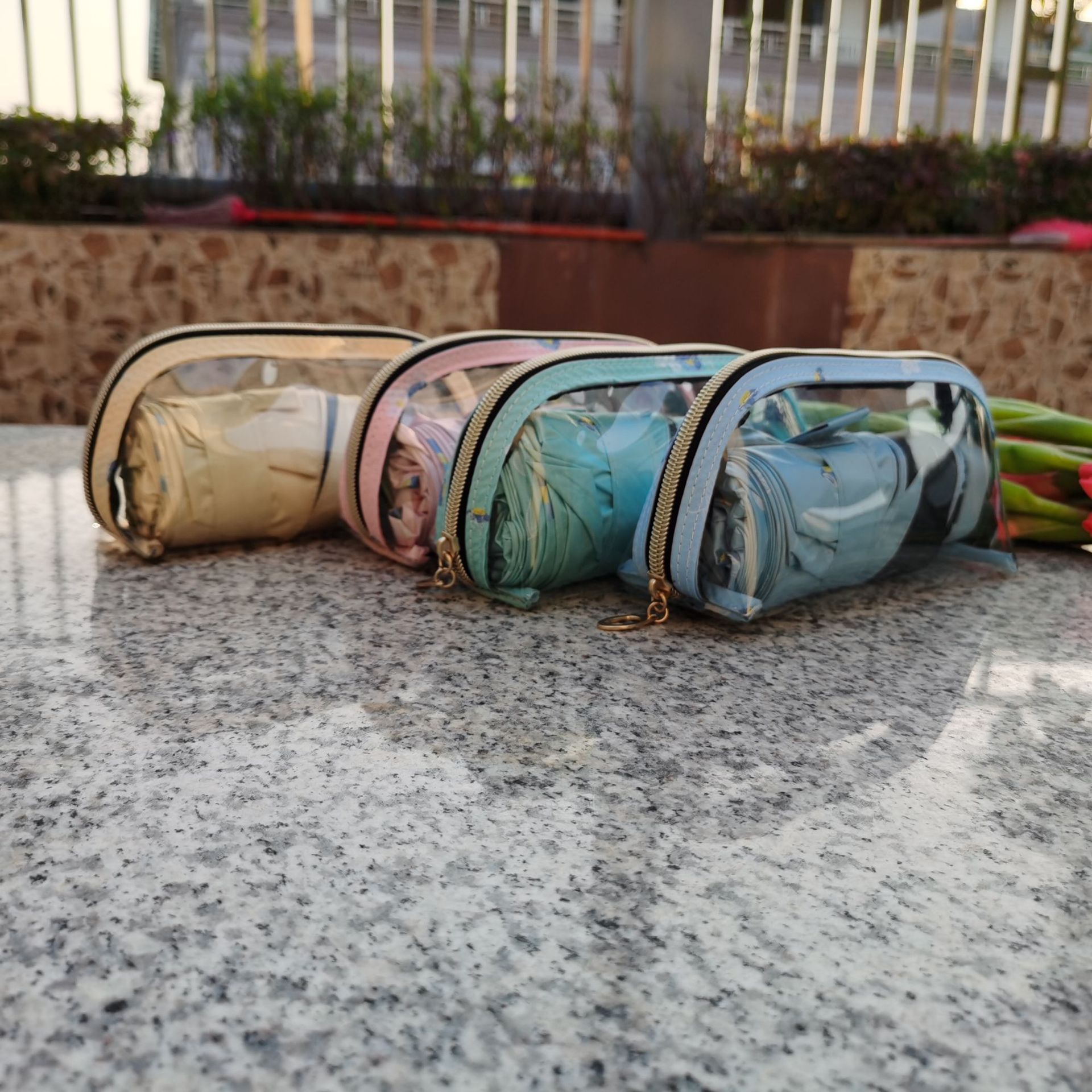 遮阳伞迷你小巧便携折叠扁伞太阳伞女防晒紫外线口袋伞晴五折雨伞